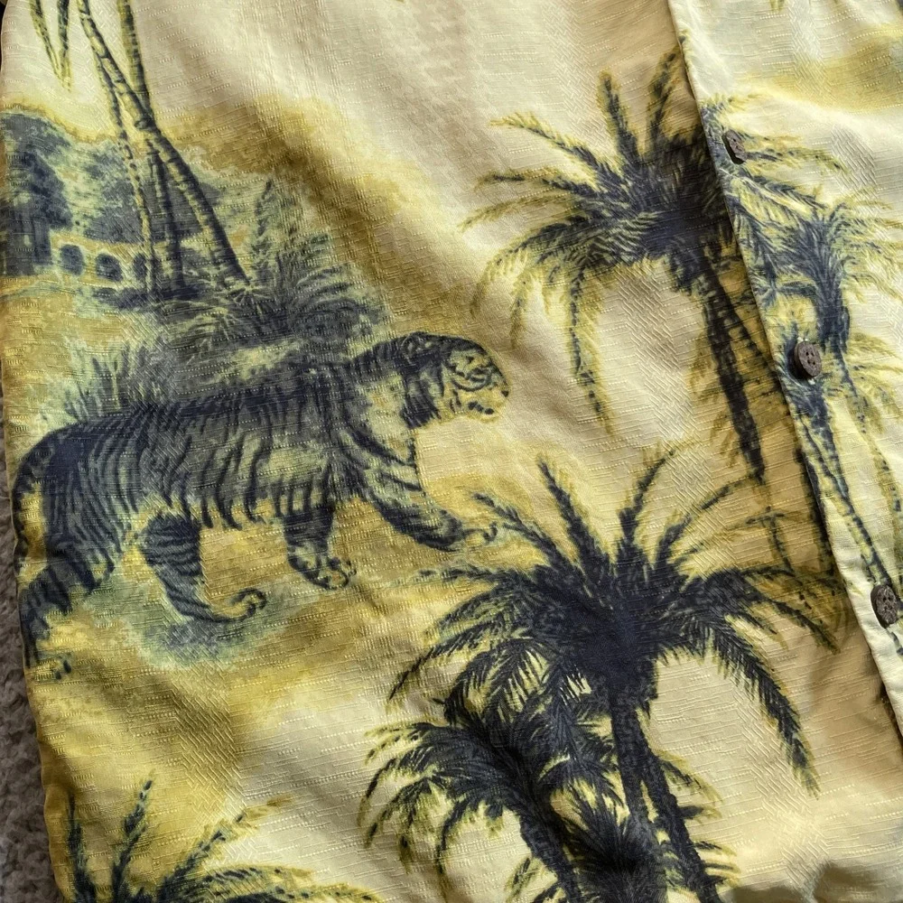 Tommy Bahama Shirts Mens Large Yellow Silk Palm Tree Tiger Hawaiian Camp Casual - Picture 8 of 12